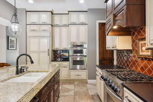 5035 Shenandoah Lane N, Minneapolis, MN 55446