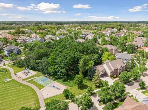 5035 Shenandoah Lane N, Minneapolis, MN 55446