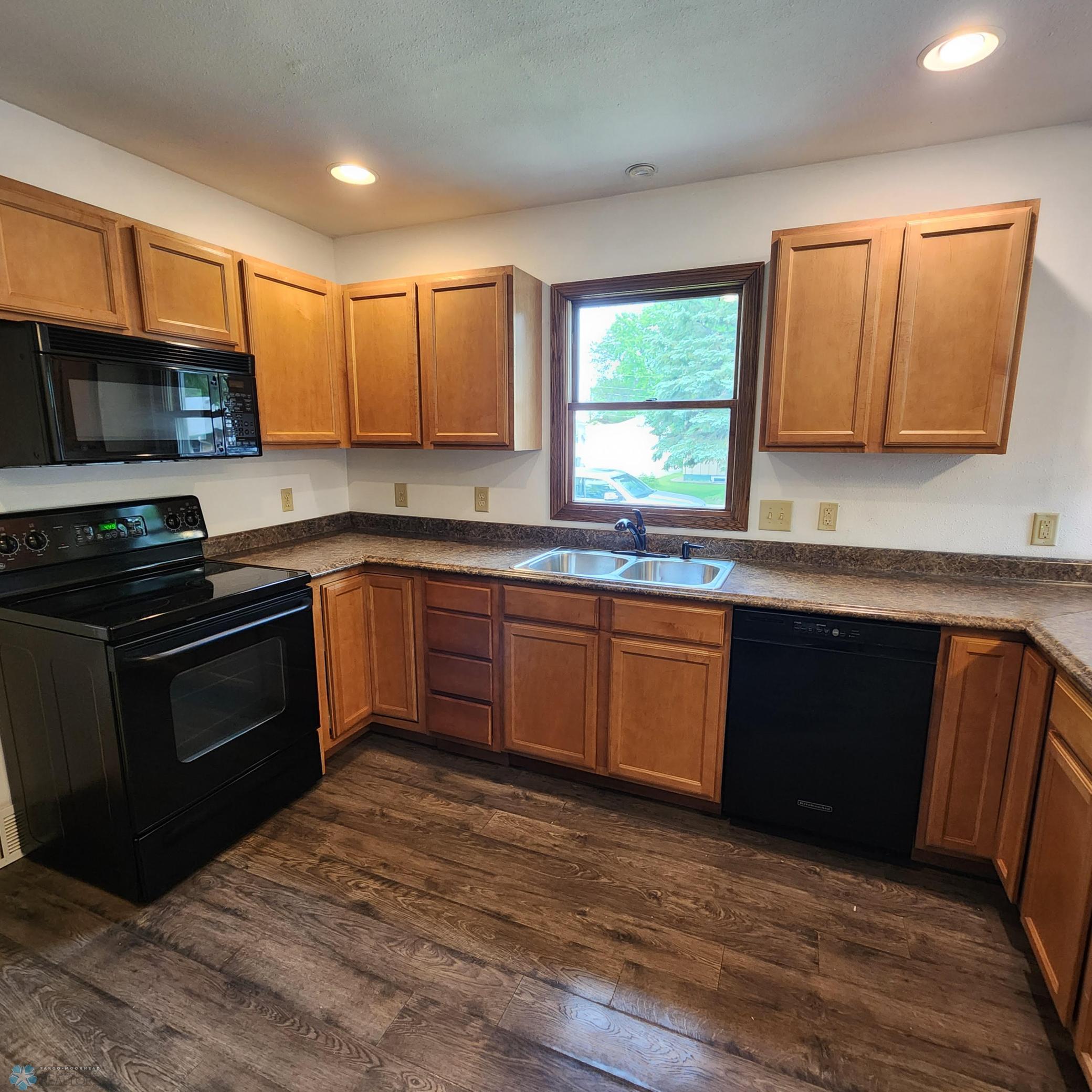 Kitchen (2)
