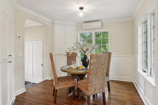 A peek to the back entry way and closet area!