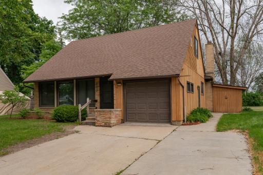 406 15th Avenue SE, Rochester, MN 55904