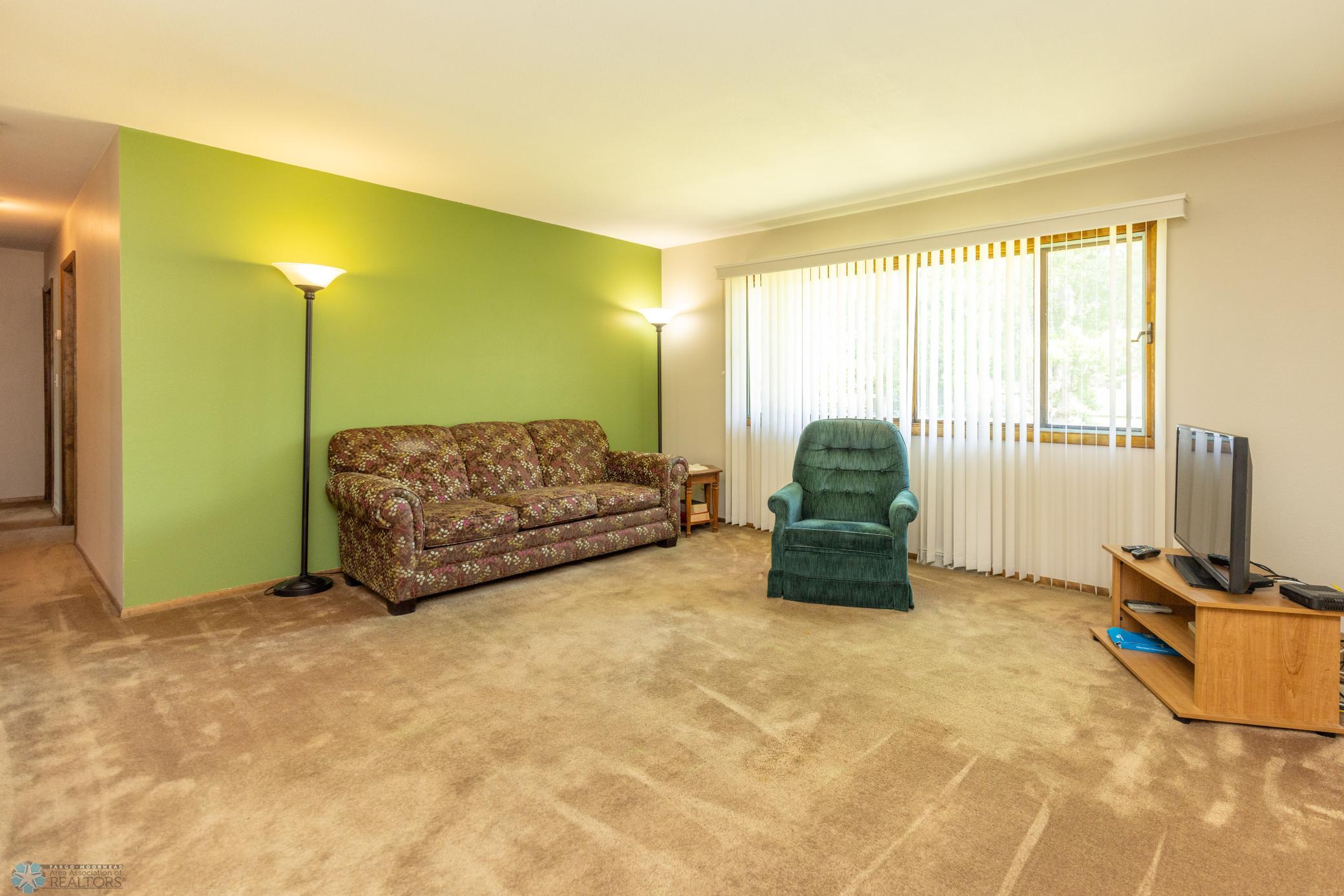 610 Appletree Lane mHD-19.jpg