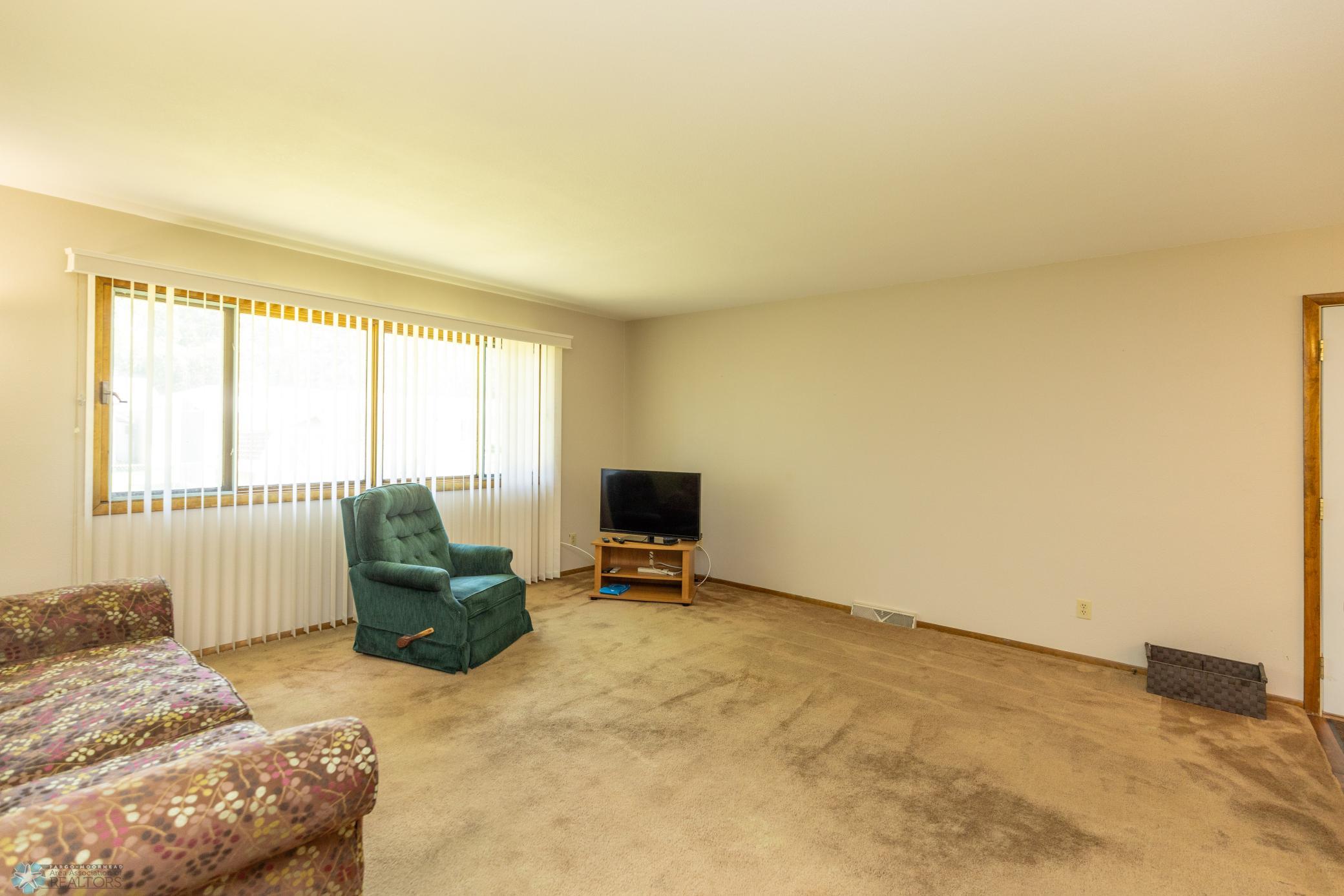 610 Appletree Lane mHD-20.jpg