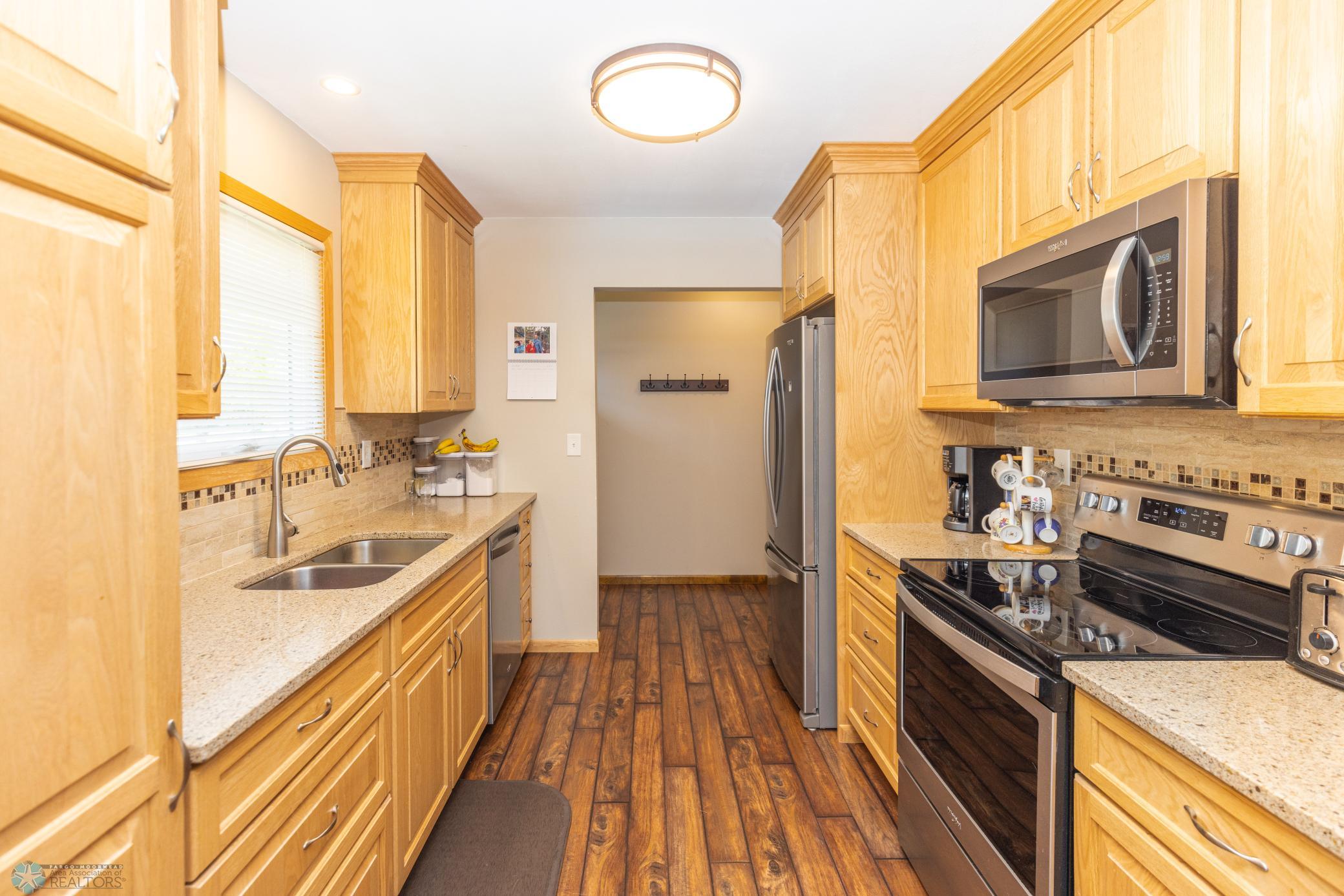 610 Appletree Lane mHD-15.jpg