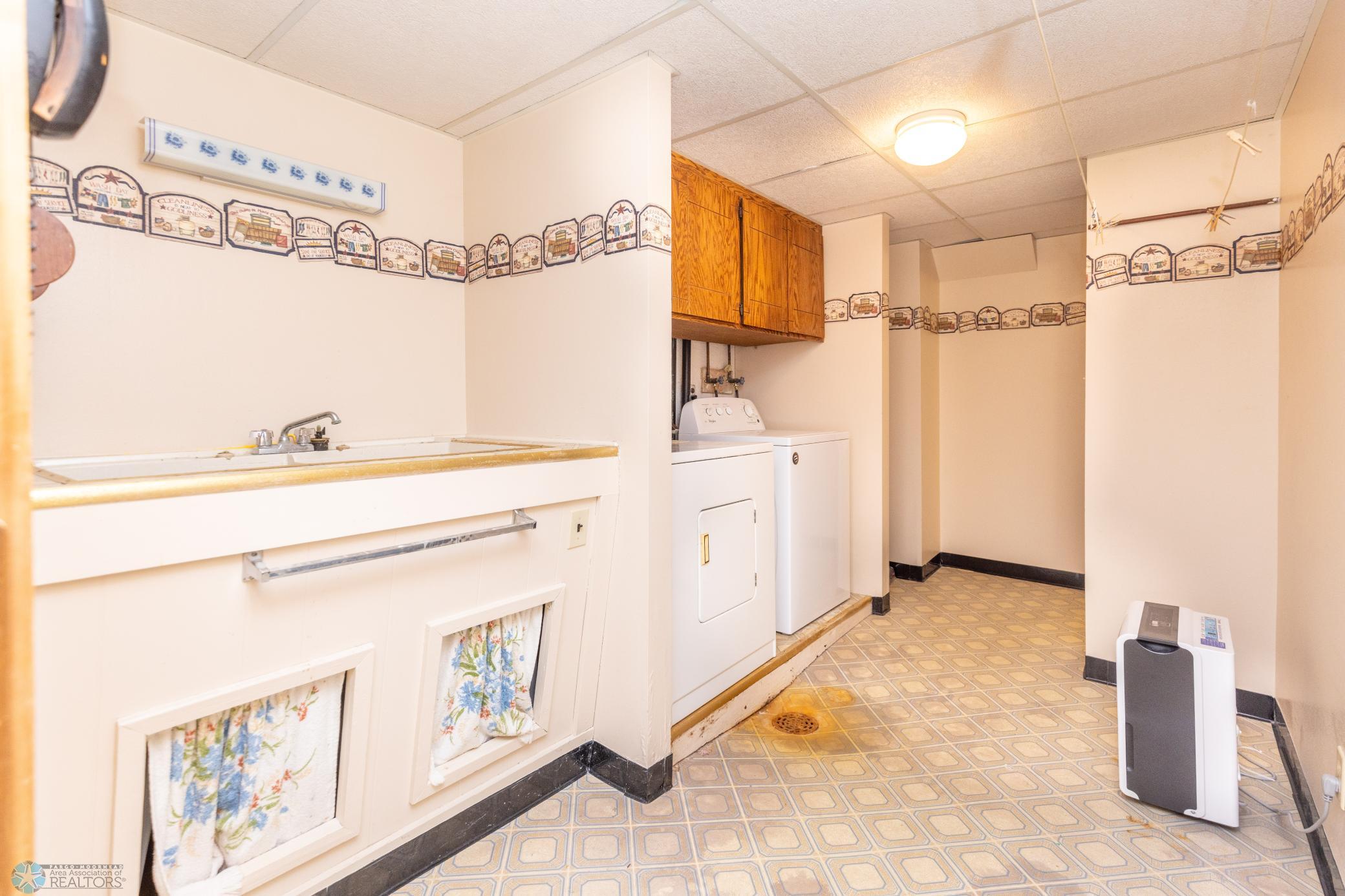 610 Appletree Lane mHD-33.jpg