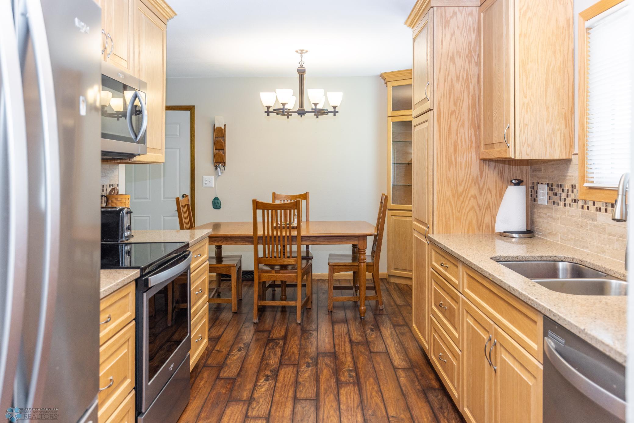 610 Appletree Lane mHD-14.jpg