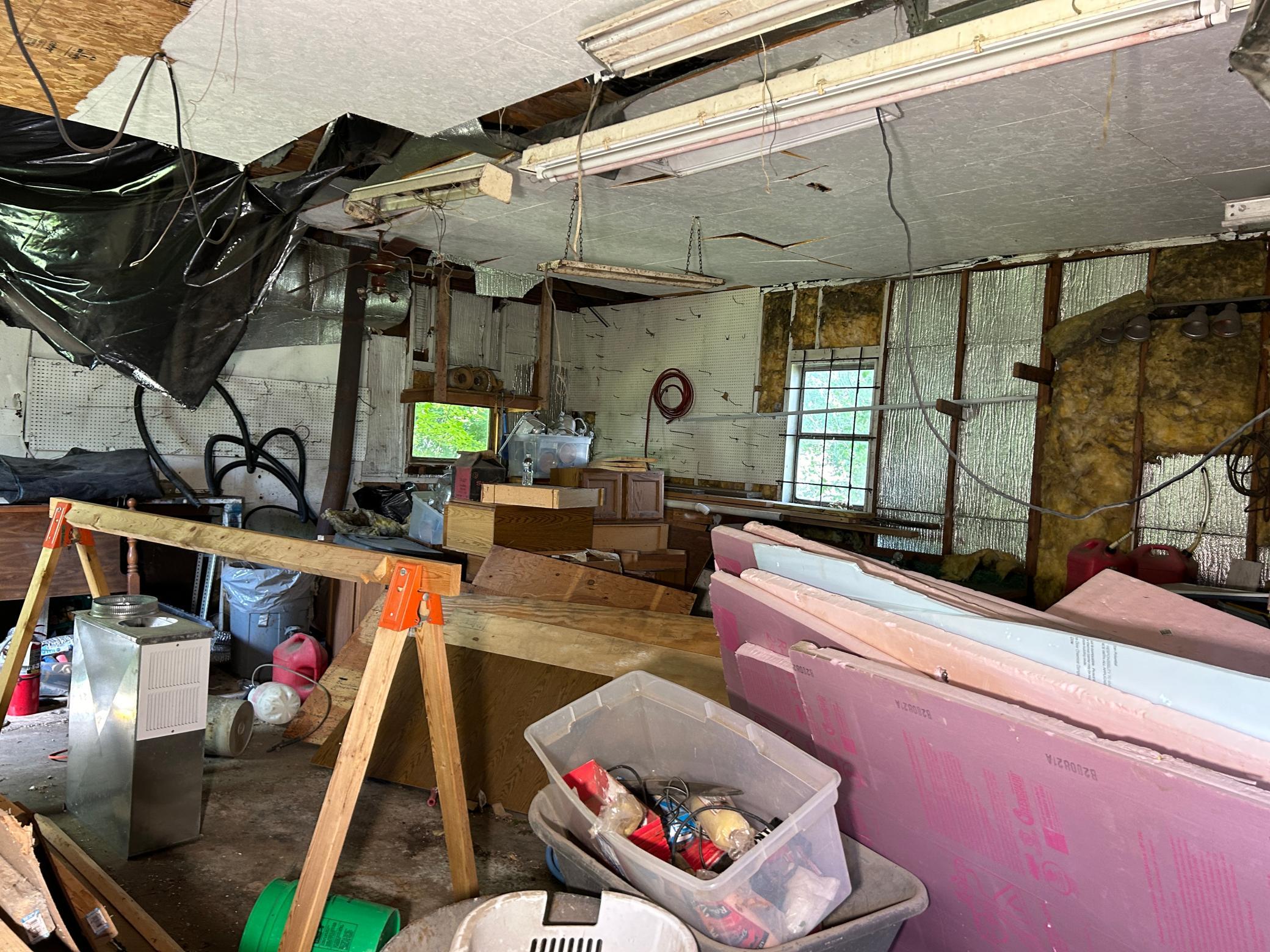 Detached Garage.JPG