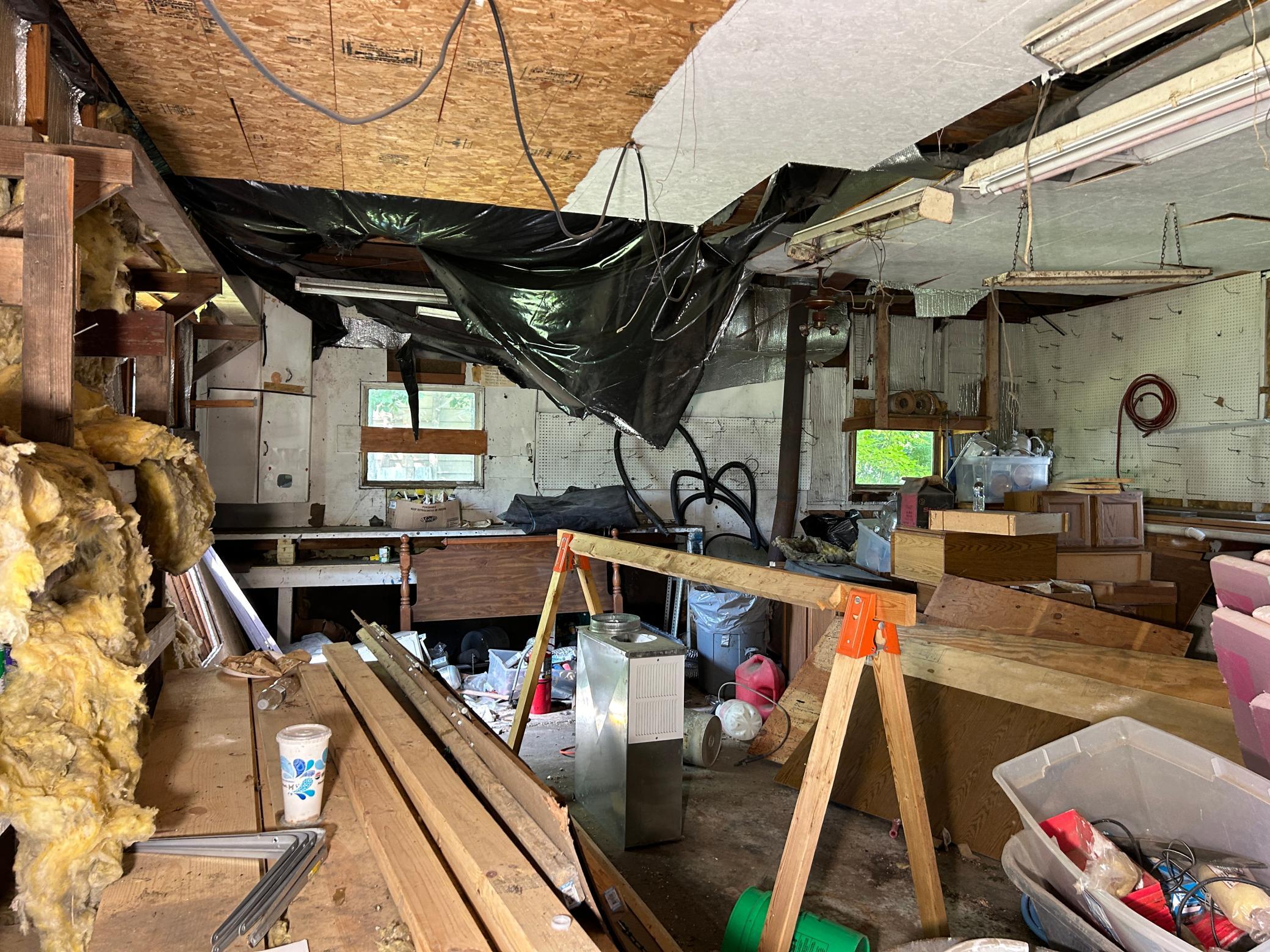 Detached Garage.JPG