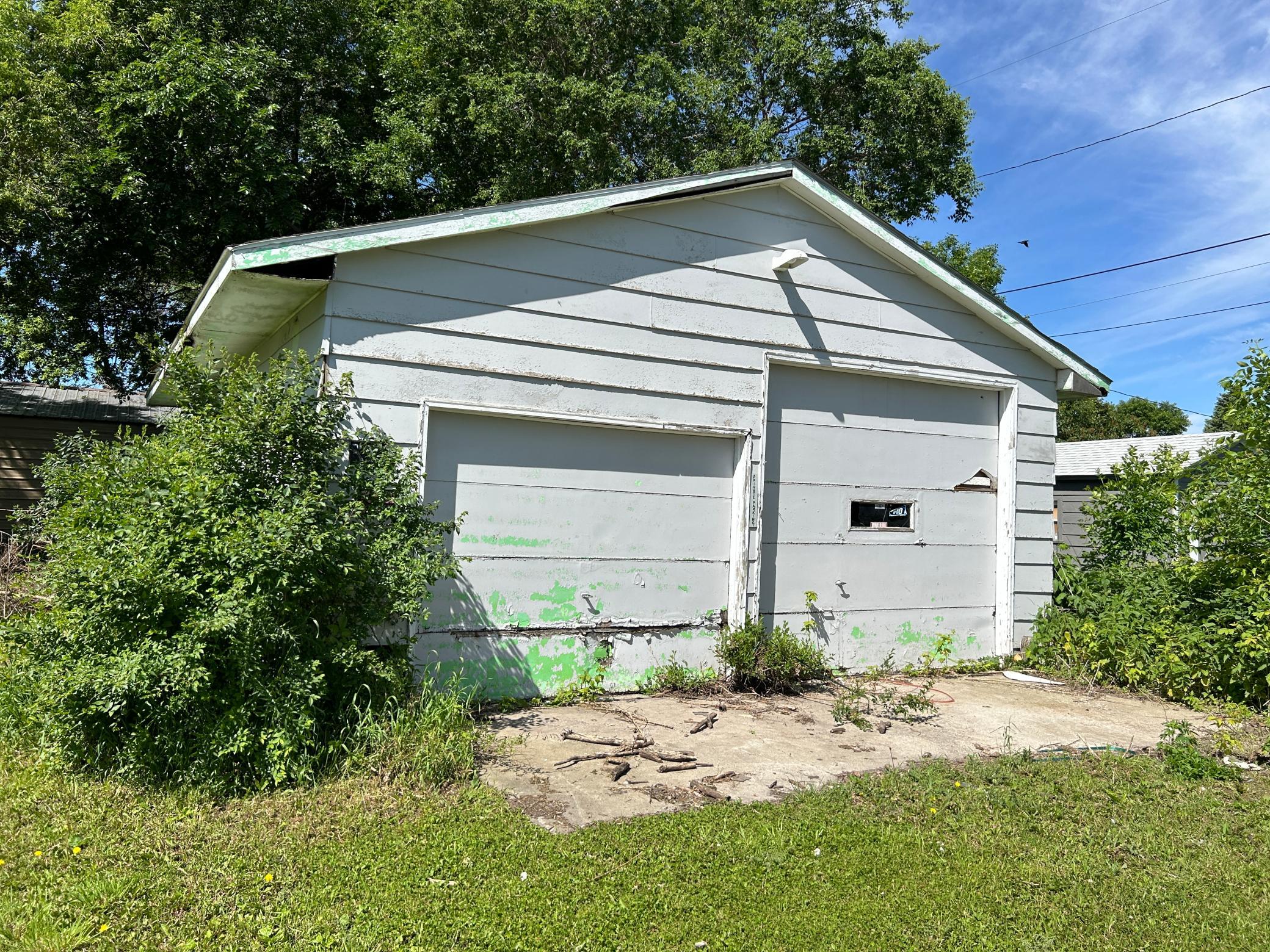 Garage.JPG