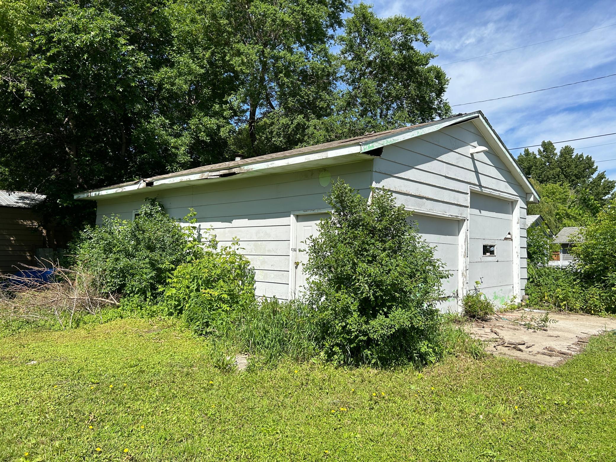 Garage.JPG