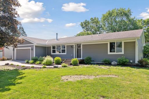 6 Langer Circle, Saint Paul, MN 55118
