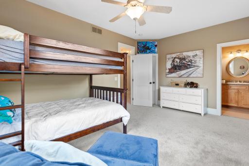 15406 Masons Pointe, Eden Prairie, MN 55347