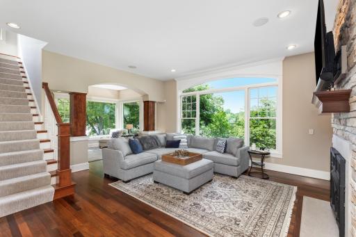 15406 Masons Pointe, Eden Prairie, MN 55347