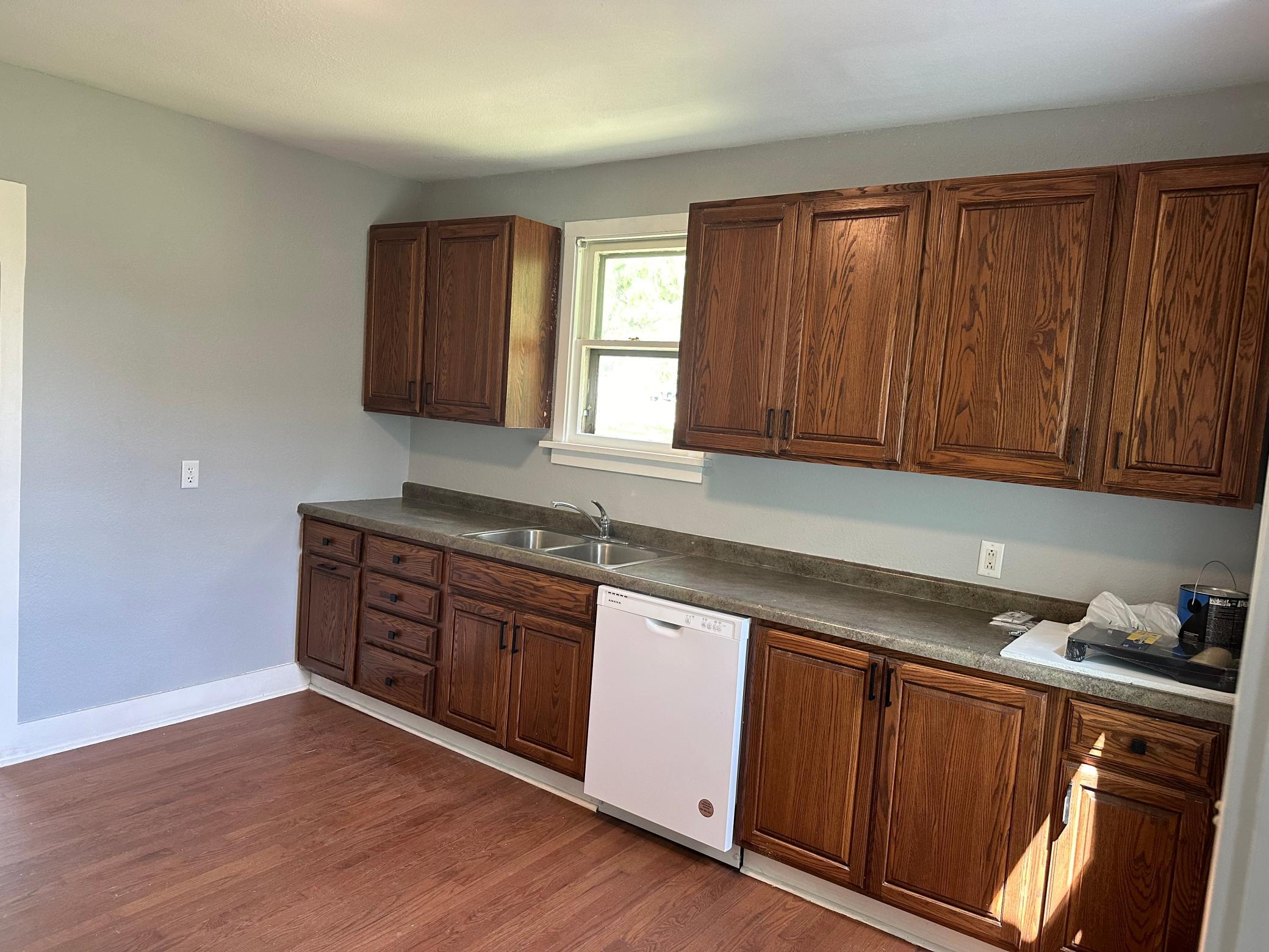 kitchen 2.jpg