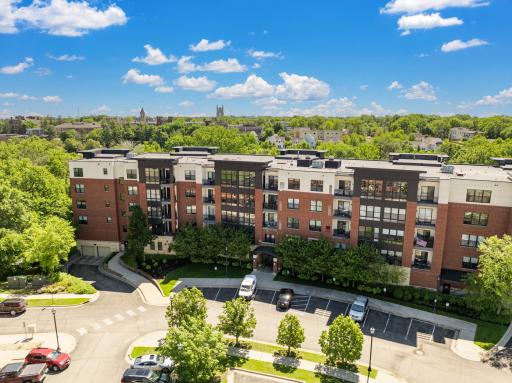Highly sought after Crossing of Northfield Condominium