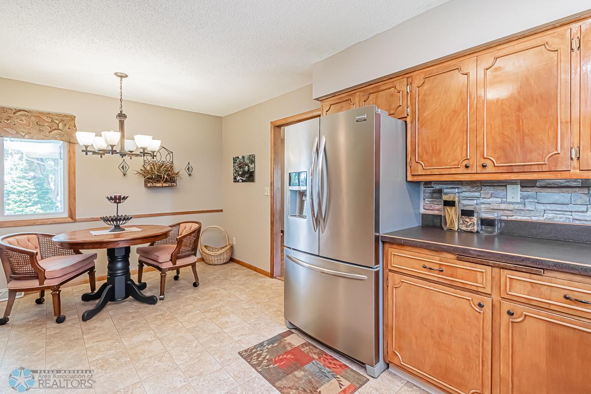2302 19 1_2 St S, Moorhead, MN 56560-28.jpg
