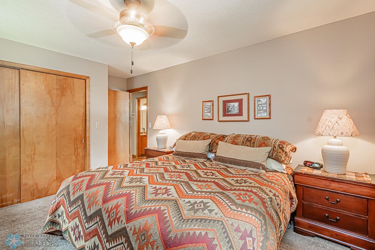2302 19 1_2 St S, Moorhead, MN 56560-16.jpg