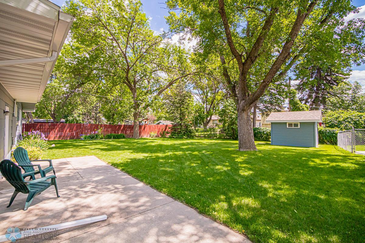 2302 19 1_2 St S, Moorhead, MN 56560-36.jpg