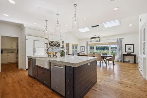 2195 French Lake Road, Wayzata, MN 55391