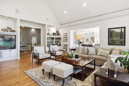 2195 French Lake Road, Wayzata, MN 55391