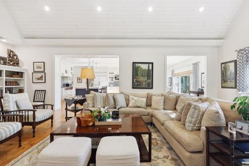 2195 French Lake Road, Wayzata, MN 55391