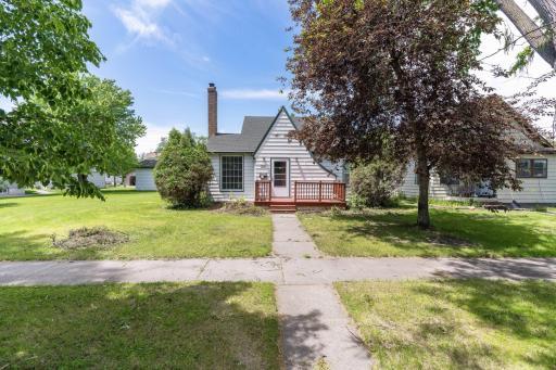 221 8th Street N, Breckenridge, MN 56520