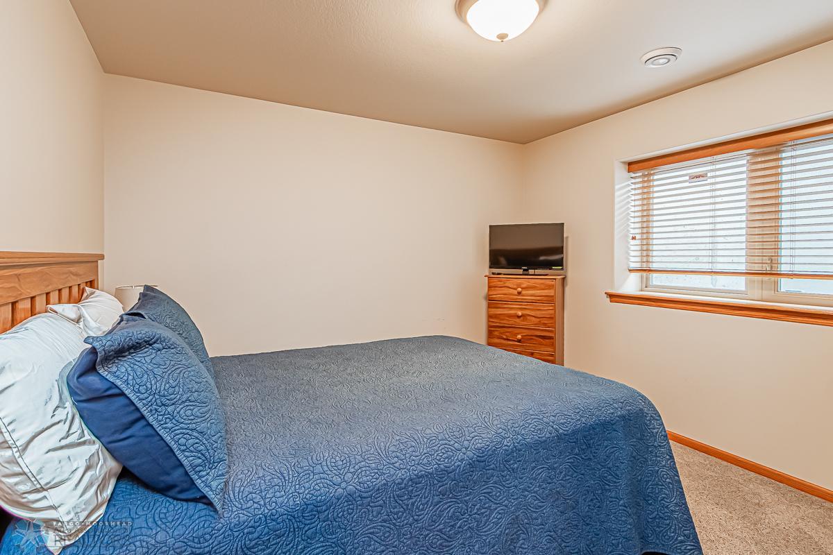 3602 22nd Ave S, Moorhead, MN 56560-35.jpg