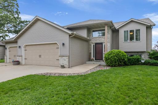 1062 Bush Court SW, Eyota, MN 55934