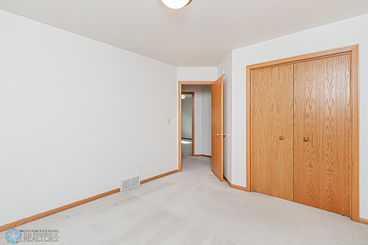 3115 37 1_2 Ave S, Fargo, ND-13.jpg