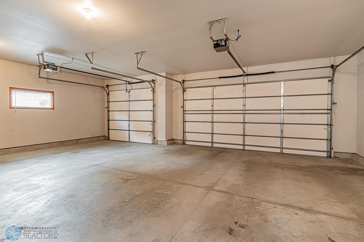 3115 37 1_2 Ave S, Fargo, ND-33.jpg