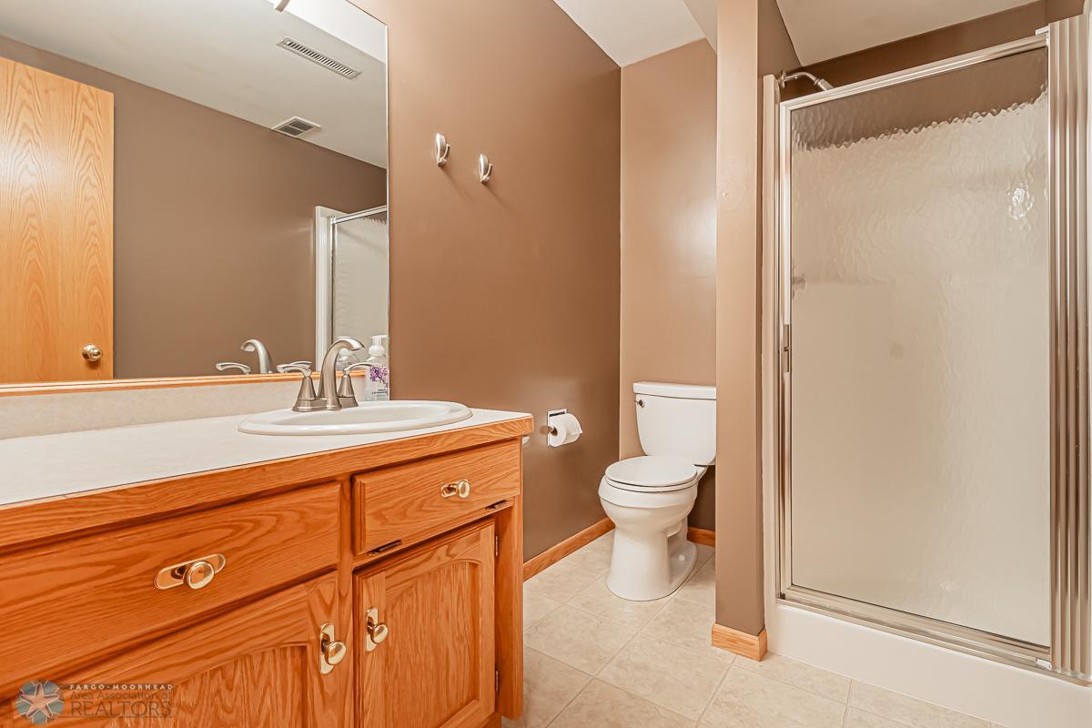 3115 37 1_2 Ave S, Fargo, ND-26.jpg