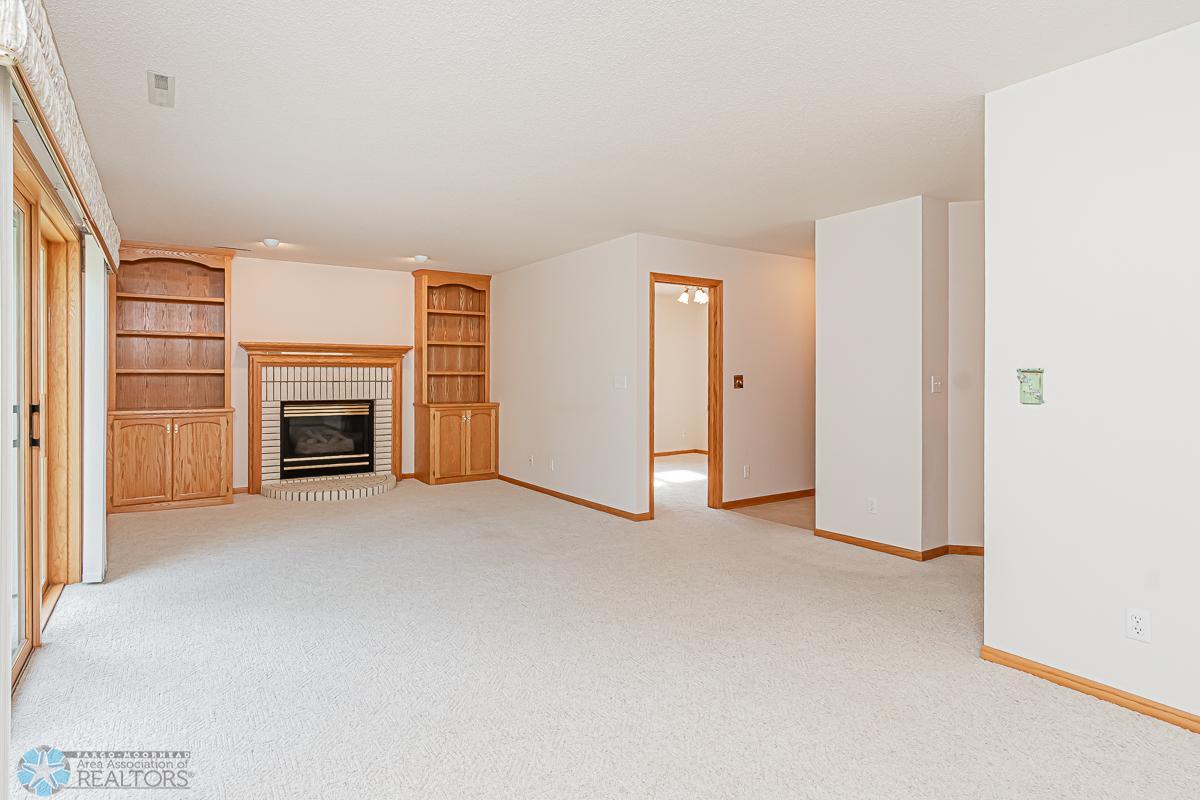 3115 37 1_2 Ave S, Fargo, ND-22.jpg