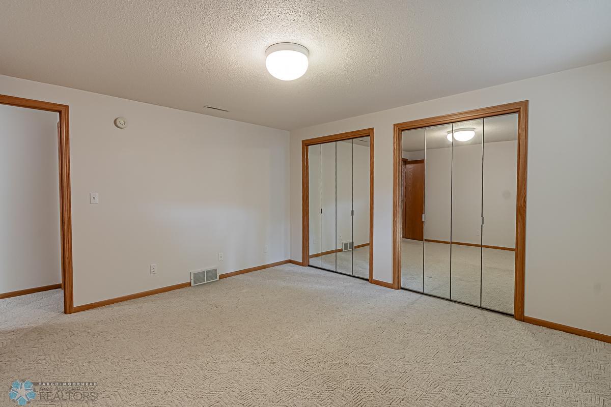 3115 37 1_2 Ave S, Fargo, ND-28.jpg