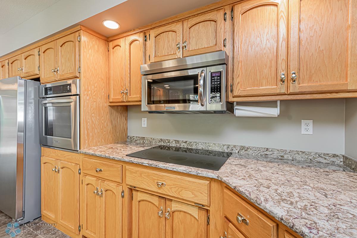 3115 37 1_2 Ave S, Fargo, ND-11.jpg