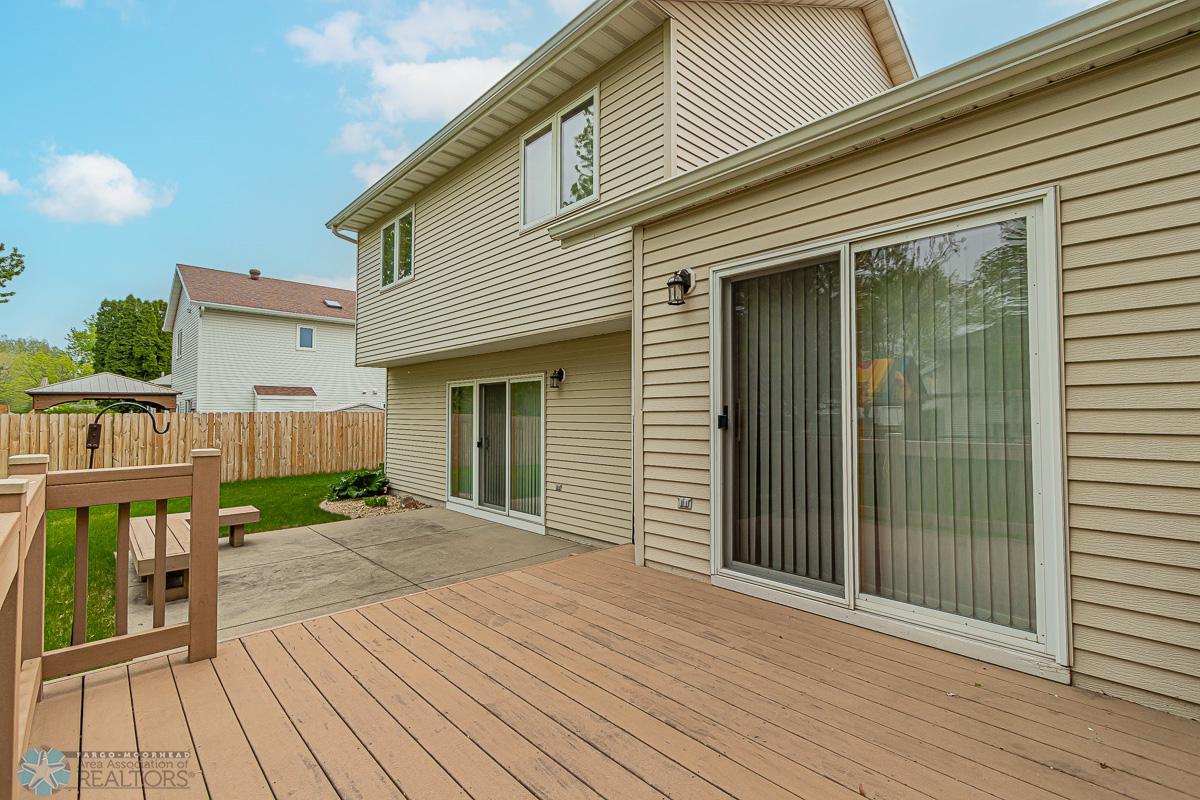 3115 37 1_2 Ave S, Fargo, ND-4.jpg