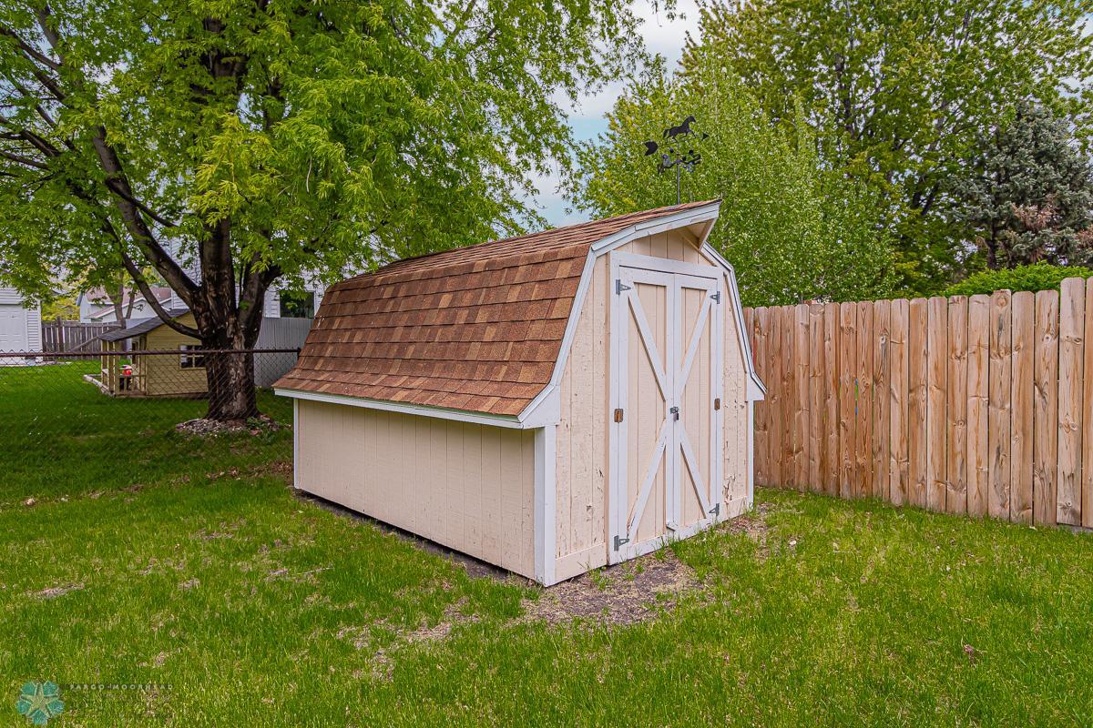 3115 37 1_2 Ave S, Fargo, ND-5.jpg