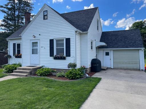 305 1st Avenue NE, Grand Meadow, MN 55936