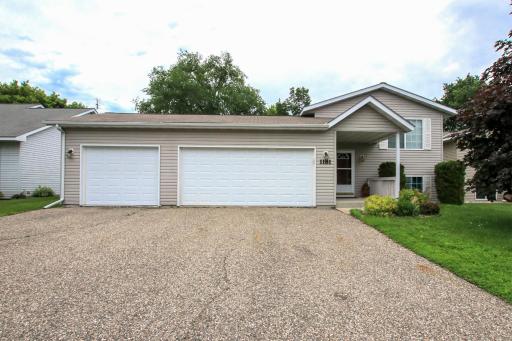 1181 Blackbird Drive SW, Hutchinson, MN 55350