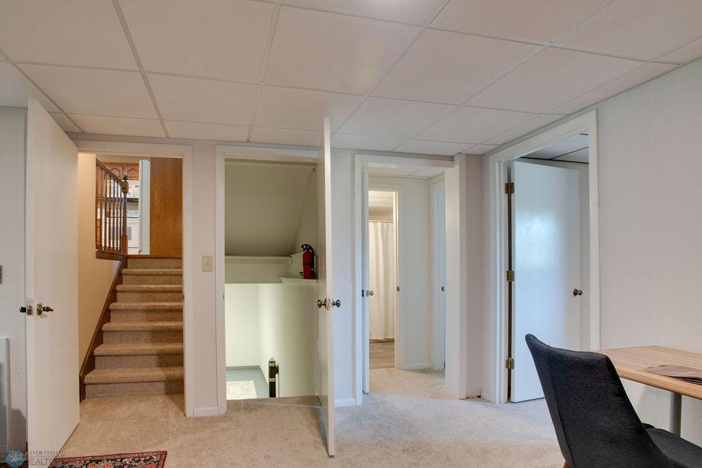 stairs to lower level