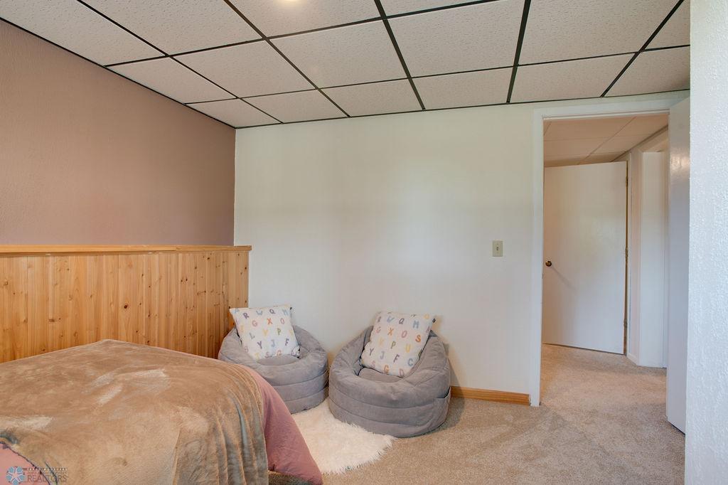 Lower level bed 4