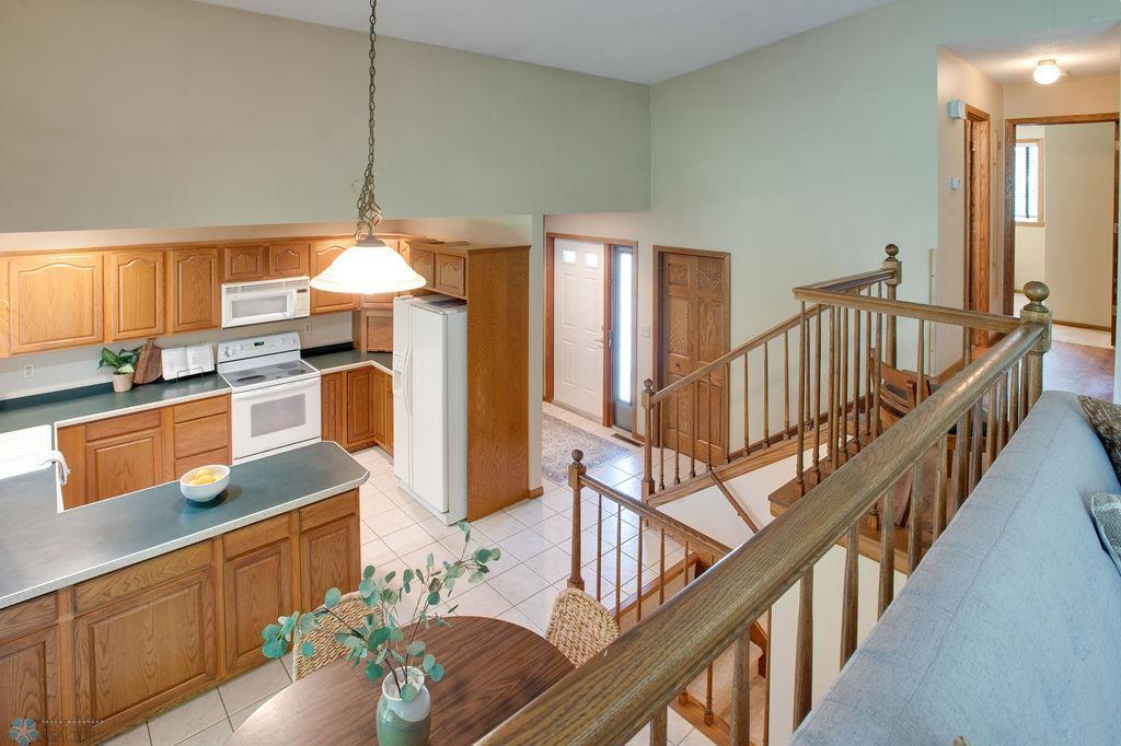 3719_RIVER_DR_STAGED-28.jpg