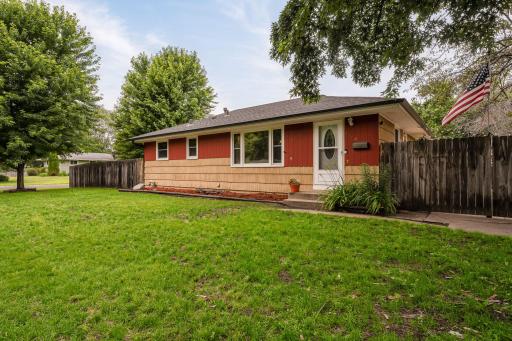 Gorgeous 4bed 2 bath oversized 2 car garage