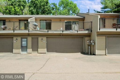 03-SE - 4369 Arden View Ct. Arden Hills, MN 55112_03.jpg