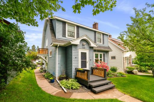 1306 N 19th Avenue E, Duluth, MN 55812