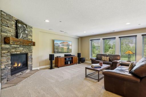 15 Monarch Lane, North Oaks, MN 55127