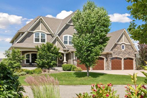 15 Monarch Lane, North Oaks, MN 55127
