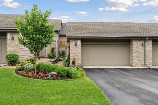 6296 Sequoia Circle, Eden Prairie, MN 55346