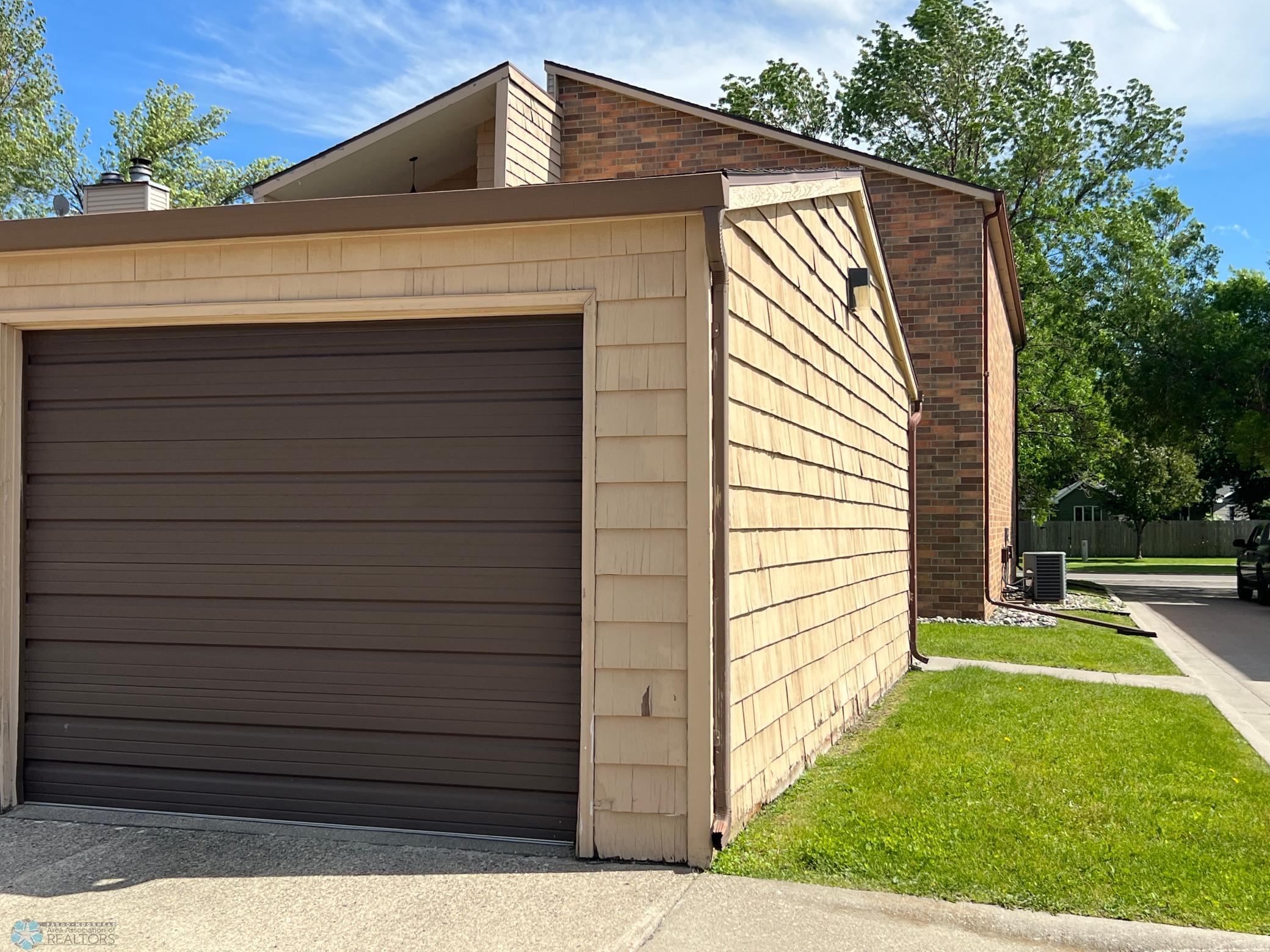 End unit garage