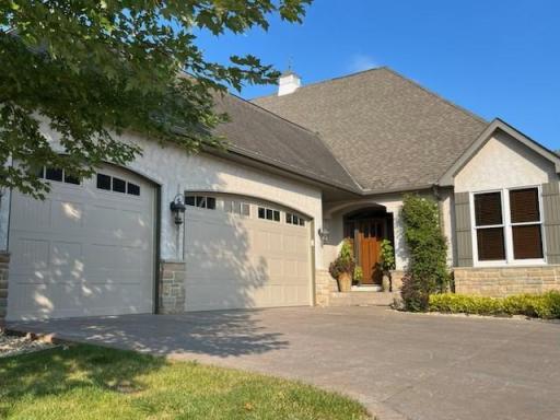 185 Stonebridge Road, Saint Paul, MN 55118