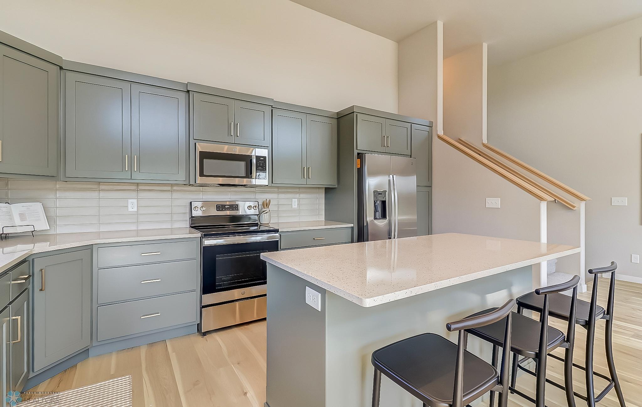 Kitchen1_3.jpg